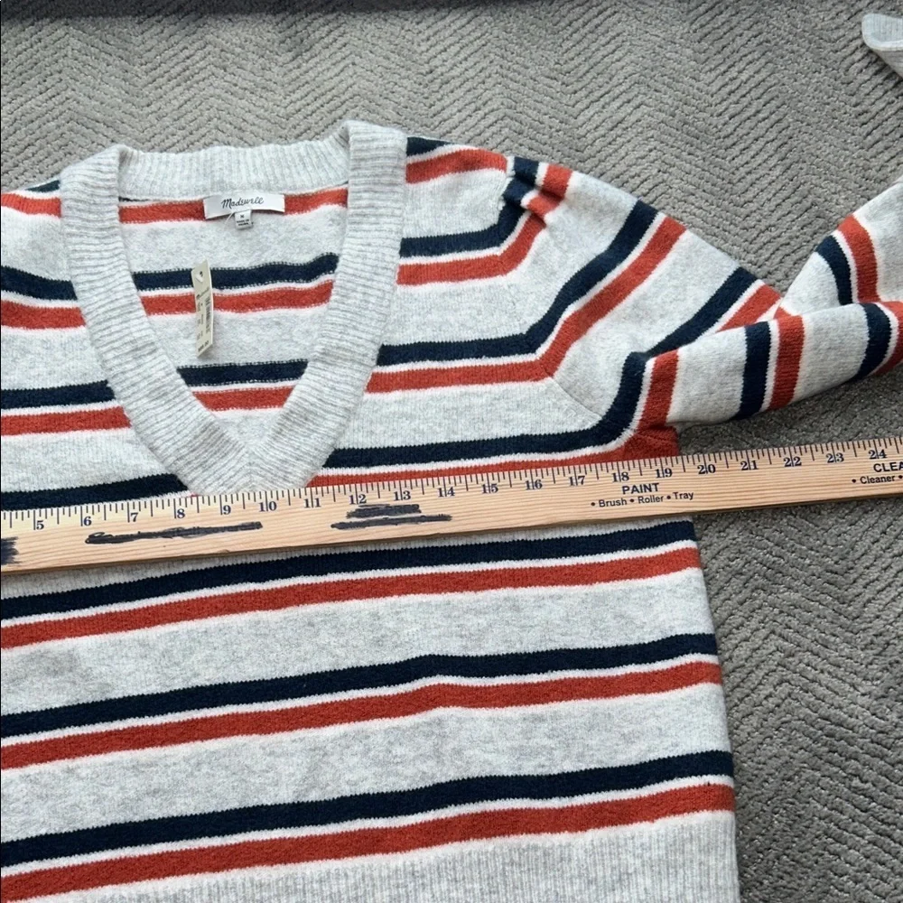 New Madewell V-Neck Sweater Striped Westgate V-Neck Sweater in Coziest Yarn Sz M - Picture 8 of 12